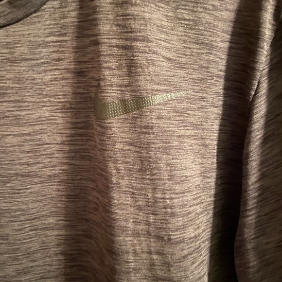 Nike - Picture 3 of 4